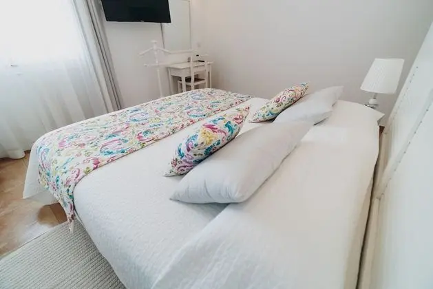 Üç Kişilik Oda