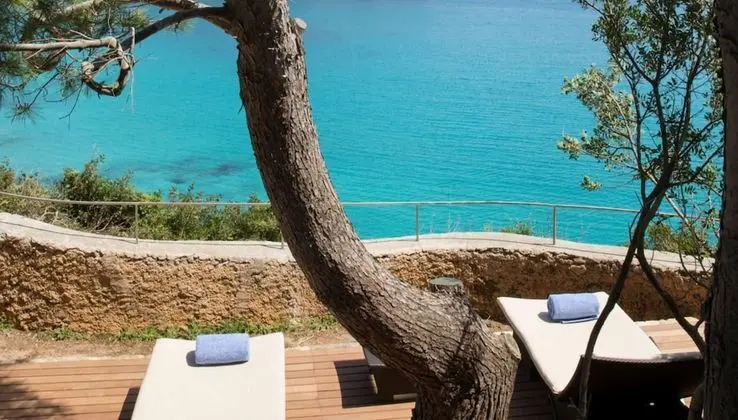 Superior Süit, Teras (with Chill Out)