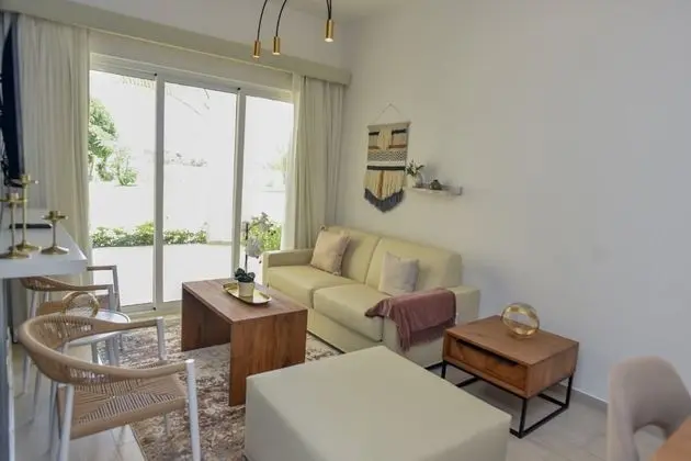 2 BR Apt - Garden 101