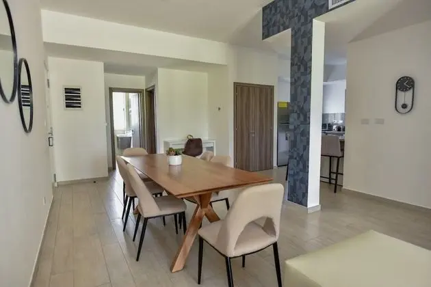 2 BR Apt - Garden 101