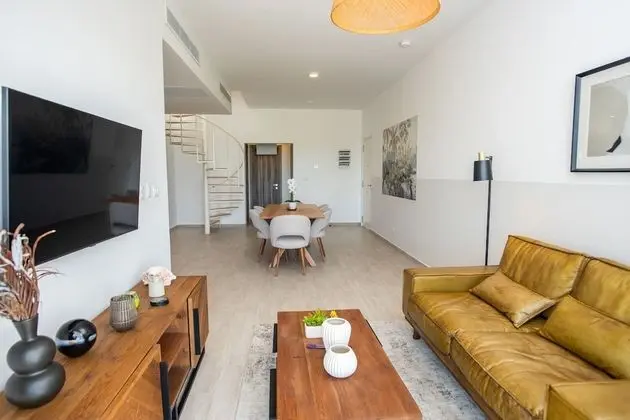 2 BR Apt Rooftop - 307