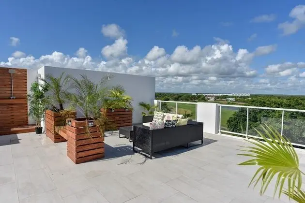 2 BR Apt Rooftop - 307
