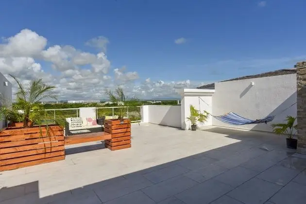2 BR Apt Rooftop - 307