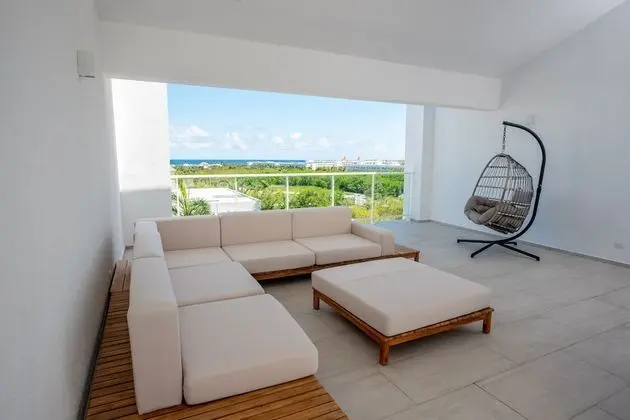 2 BR Apt Rooftop - 307