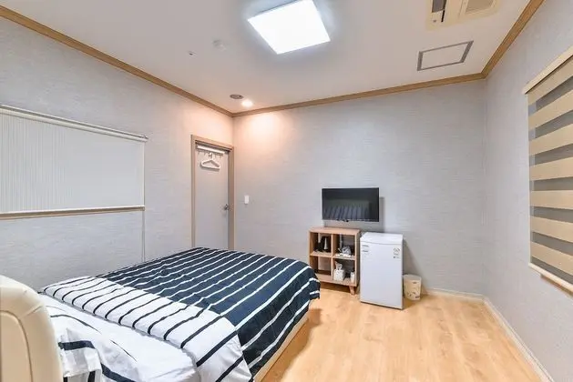 Tek Büyük Yataklı Oda (B)