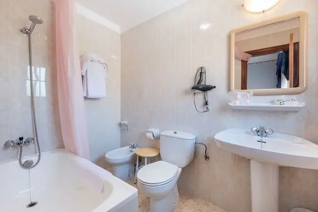 Standard Dört Kişilik Oda