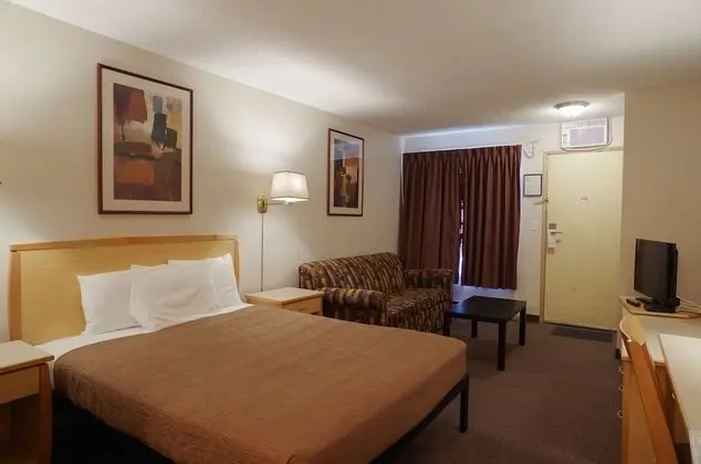 Oda, 1 Büyük (Queen) Boy Yatak, Sigara İçilmez (Pet Friendly)