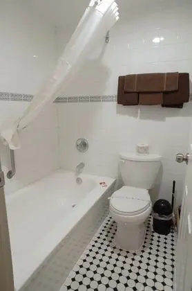 Oda, Birden Çok Yatak, Sigara İçilmez (3 Double Beds)