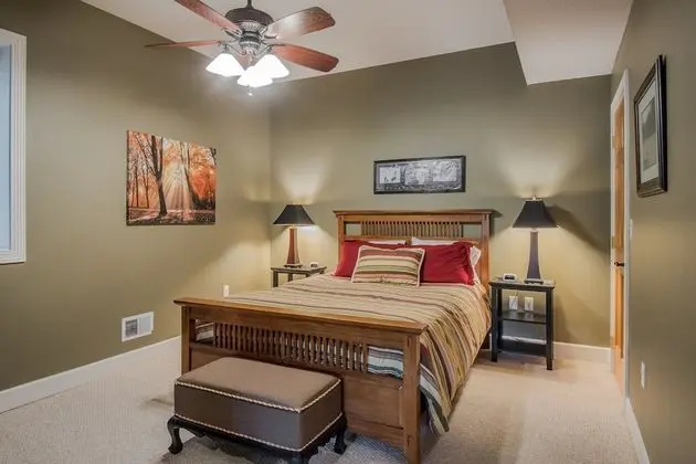 Ev, Birden Çok Yatak, Sıcak Su Havuzu