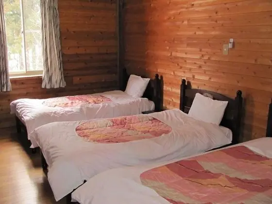 Üç Kişilik Oda
