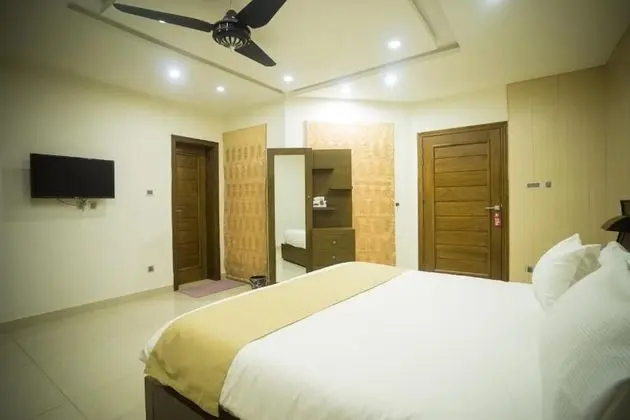 Deluxe Tek Büyük Yataklı Oda