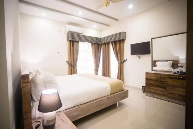 Deluxe Tek Büyük Yataklı Oda