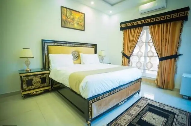 Deluxe Tek Büyük Yataklı Oda