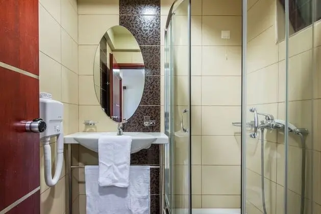 Standard Tek Büyük veya İki Ayrı Yataklı Oda, Sigara İçilmez