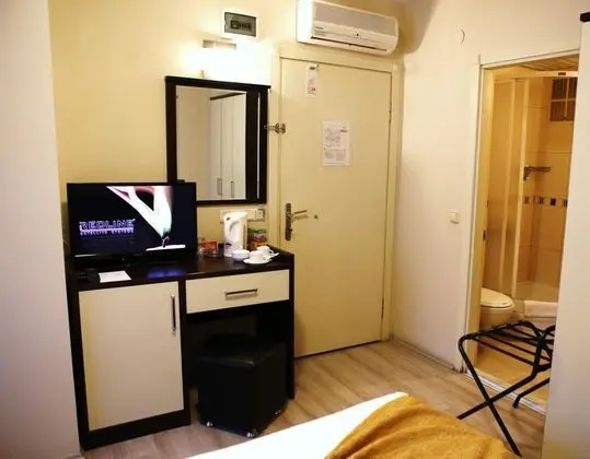 Triple, Şehir Manzaralı