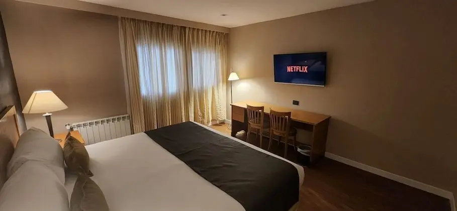 Basic Tek Büyük Yataklı Oda
