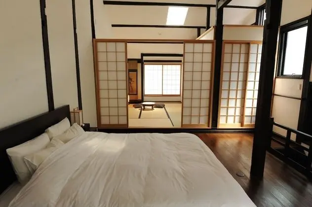 Traditional Ev (Japanese, Entire House)