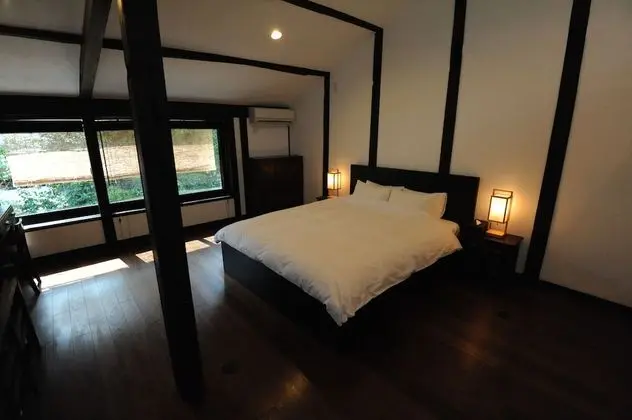 Traditional Ev (Japanese, Entire House)