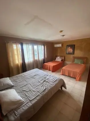 Family Tek Büyük veya İki Ayrı Yataklı Oda