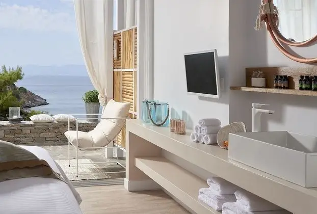 Deluxe Tek Büyük Yataklı Oda, Deniz Manzaralı, Zemin Kat