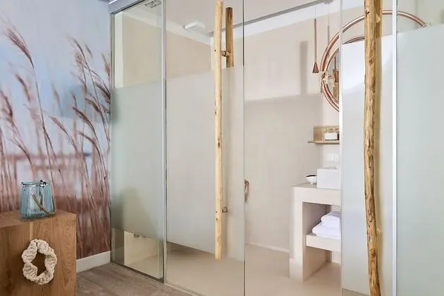 Deluxe Tek Büyük Yataklı Oda, Deniz Manzaralı, Zemin Kat