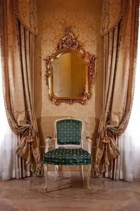 Classic Tek Büyük veya İki Ayrı Yataklı Oda