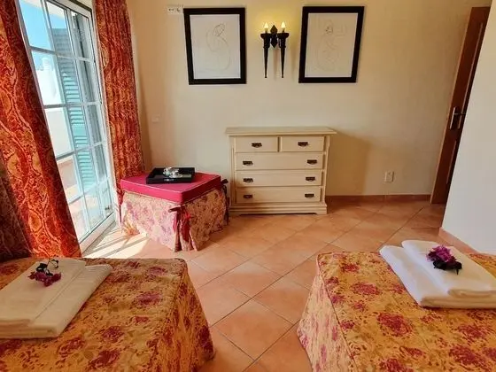 Family Ev, Özel Banyo, Havuz Manzaralı