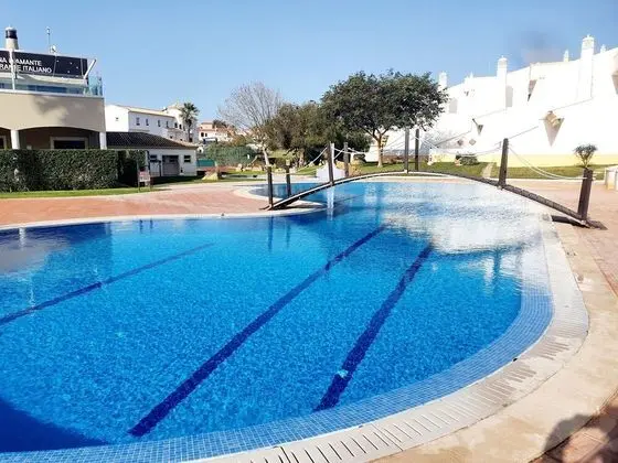 Family Ev, Özel Banyo, Havuz Manzaralı