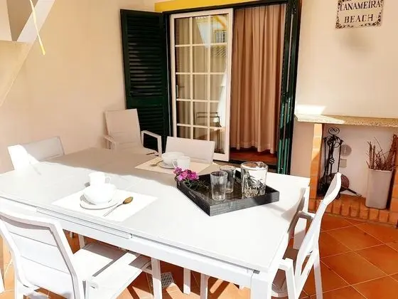 Family Ev, Özel Banyo, Havuz Manzaralı