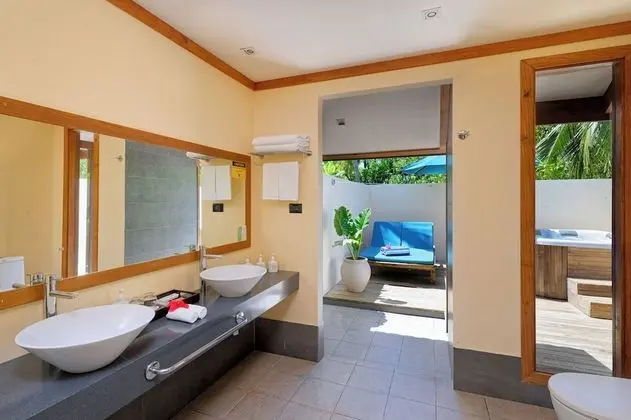 Jacuzzi Villa