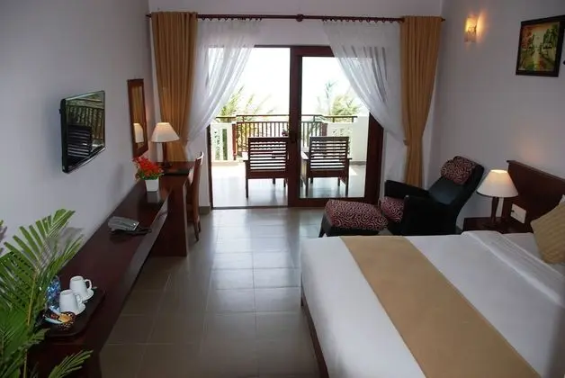 Deluxe Oda, Havuz Manzaralı
