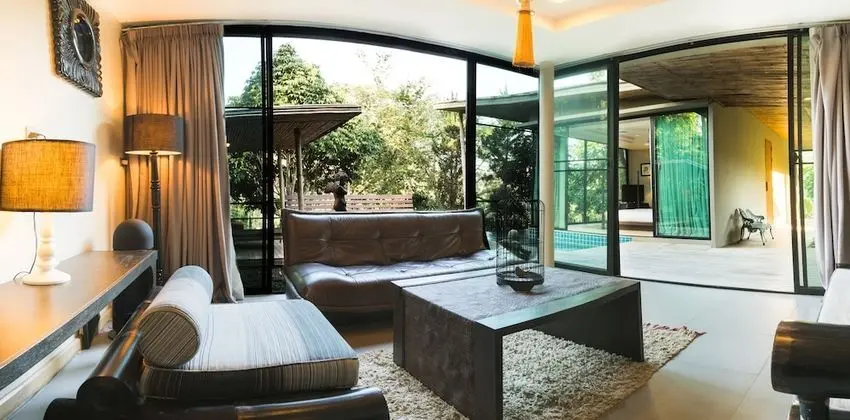 Villa (Pool)