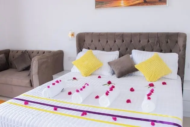 Deluxe Oda, Balkon, Havuz Manzaralı