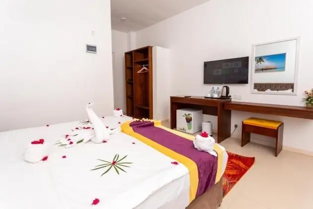 Deluxe Oda, Balkon, Havuz Manzaralı