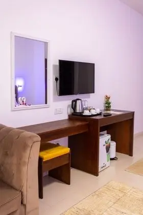 Deluxe Oda, Balkon, Havuz Manzaralı