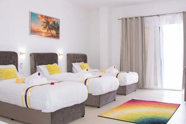 Deluxe Üç Kişilik Oda, Balkon, Havuz Manzaralı