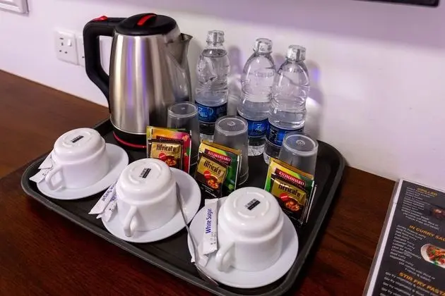 Deluxe Üç Kişilik Oda, Balkon, Havuz Manzaralı