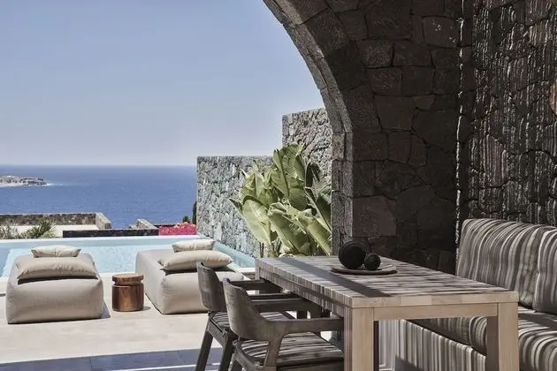 Hideaway Pool Suite