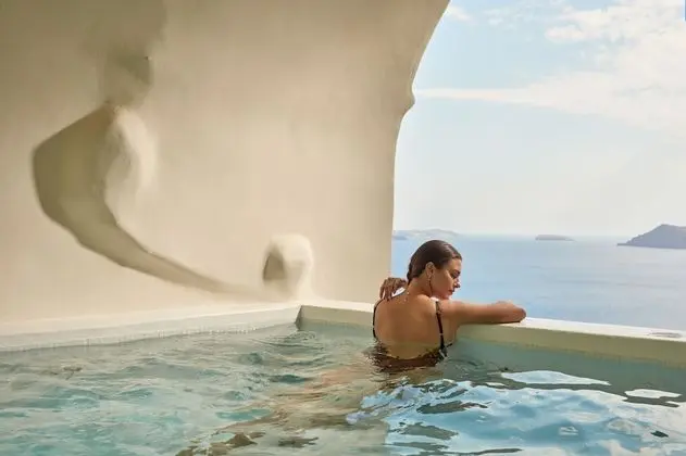 Executive Süit (cave pool)