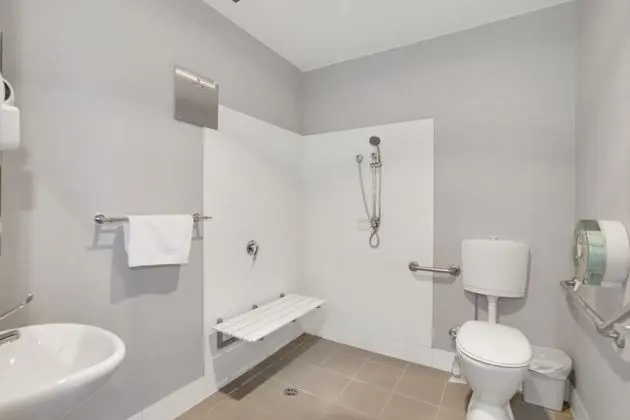 Comfort Tek Büyük Yataklı Oda