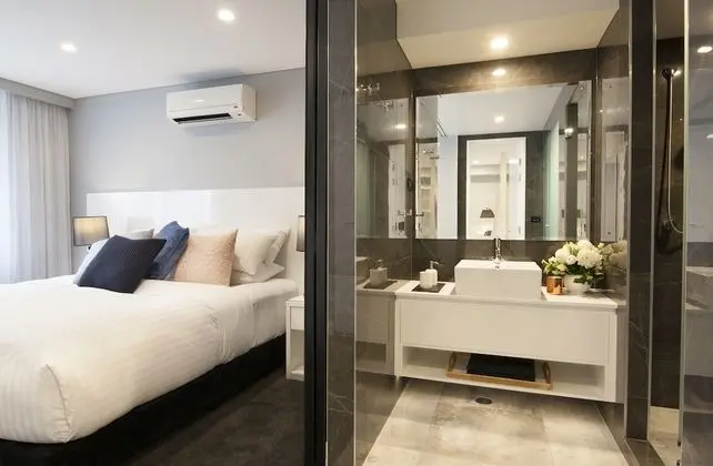 Crown Suite