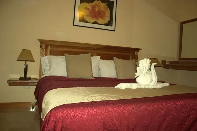 Master Suite 1 king bed