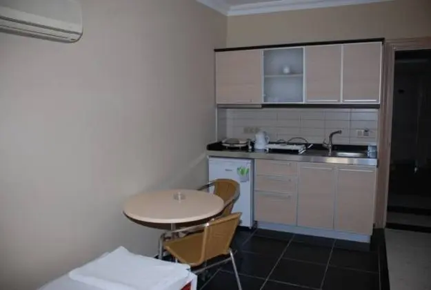 Apartment, Kara veya Havuz Manzaralı
