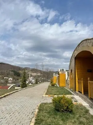 Hobbit Ev,Bahçe Manzaralı