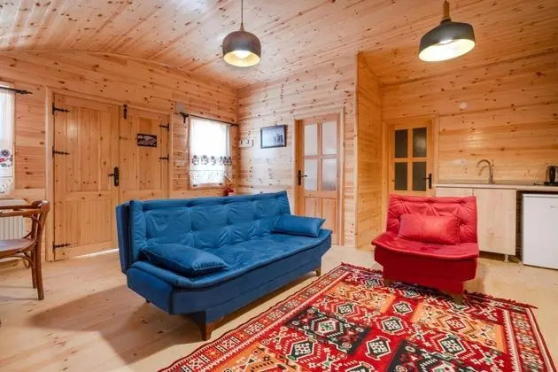Hobbit Ev,Bahçe Manzaralı