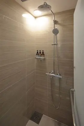 İki Ayrı Yataklı Oda, Sigara İçilmez