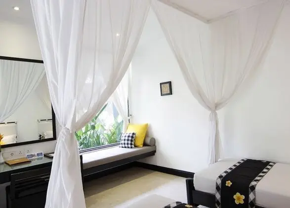 Deluxe Garden Bungalow