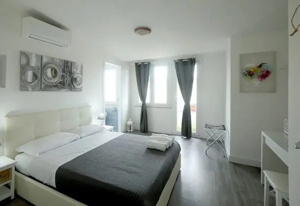 Tek Büyük Yataklı Oda, Balkon