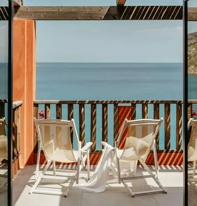 One Bedroom Serenity Sea Front suite