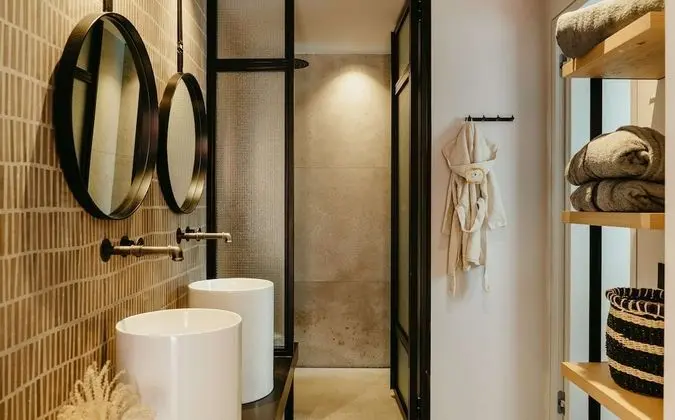 One Bedroom Serenity Sea Front suite